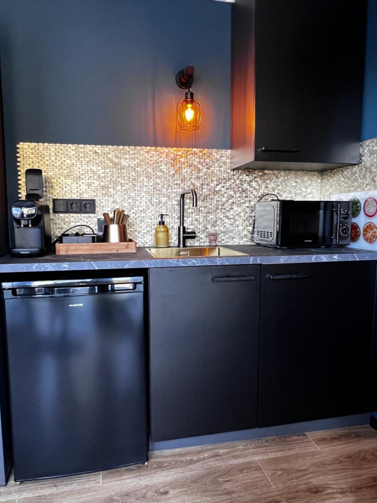 B&B Prive Tiny House Bij Zee ستيليندام المظهر الخارجي الصورة